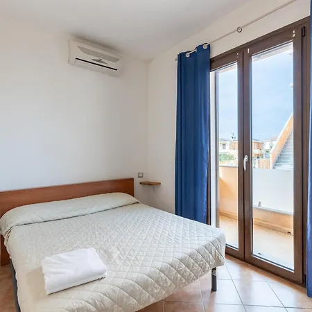 With Private Patio Daire