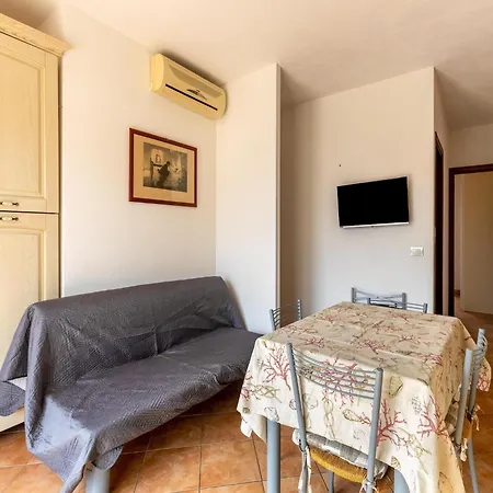 In The Residence, Terrace And Air Conditioning Apartmán *