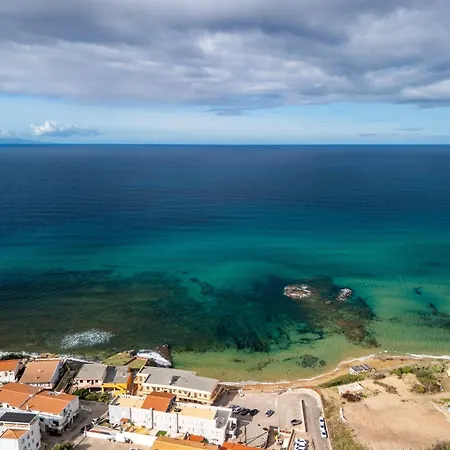 Apartamento With Private Patio