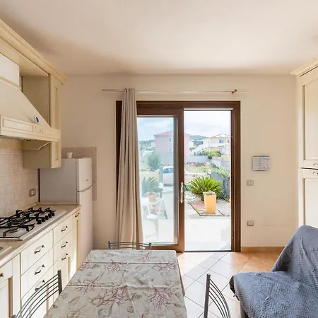 In A With A Private Patio And Air Conditioning Appartement